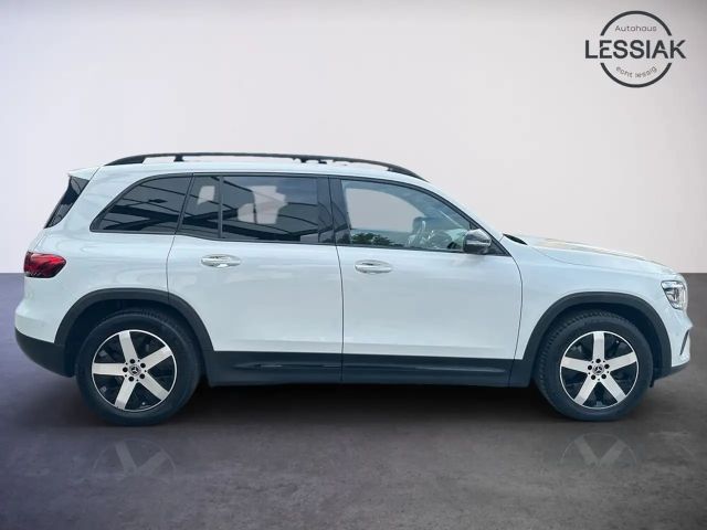 Mercedes-Benz GLB 200 4MATIC GLB 200 d