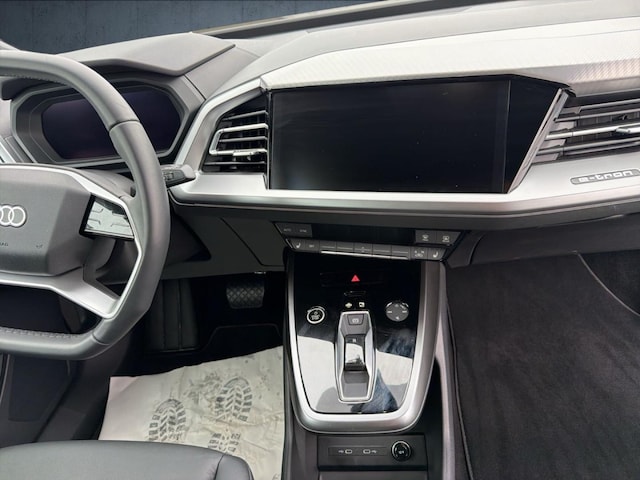 Audi Q4 e-tron SUV 45 e-tron Audi Q4 e-tron