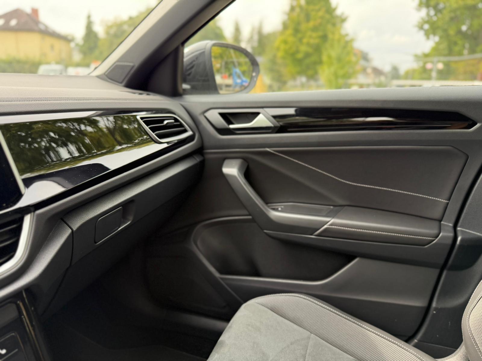 Volkswagen T-Roc 1.5 TSI DSG R-Line