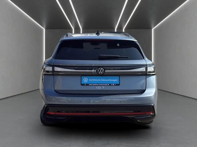 Volkswagen ID.7 IQ.Drive Pro