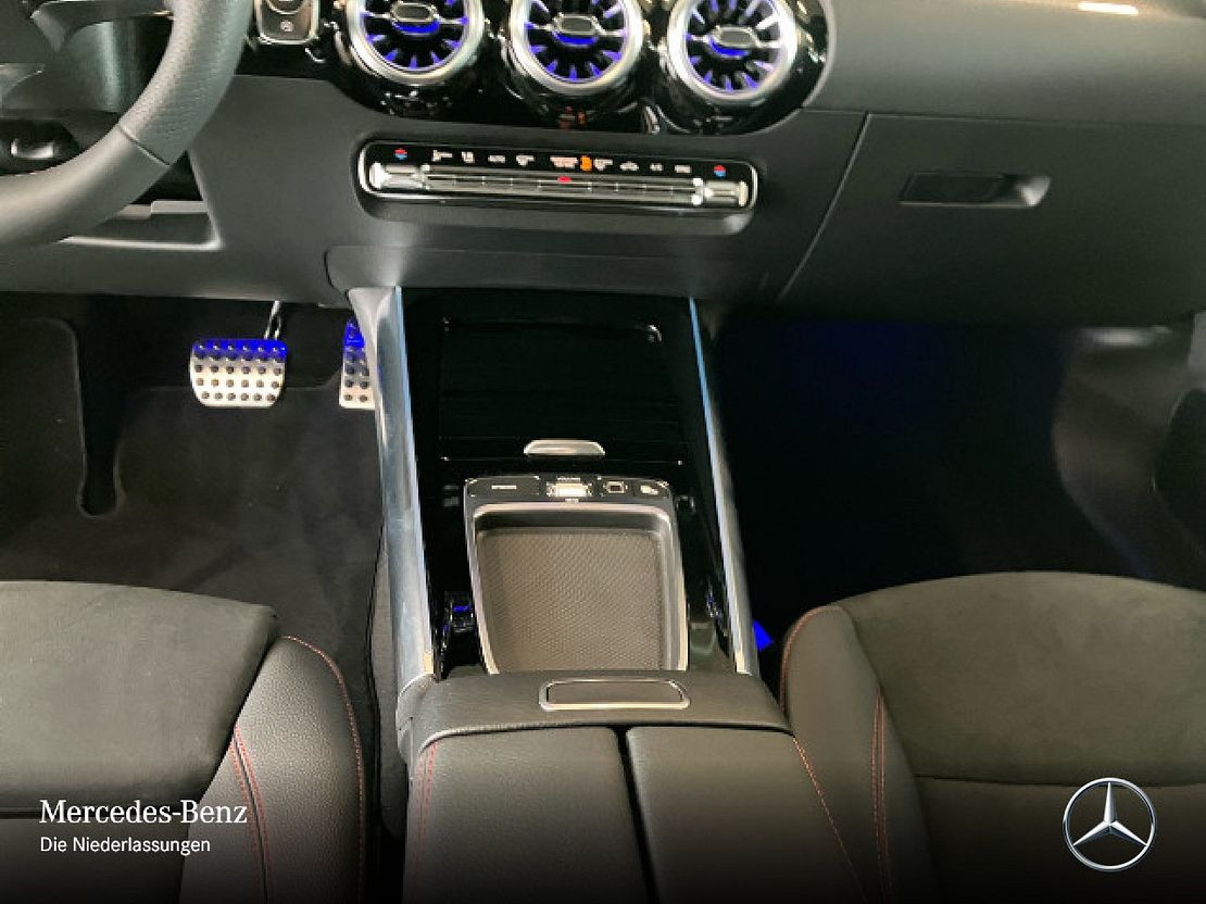 Mercedes-Benz B 220 4MATIC Sedan