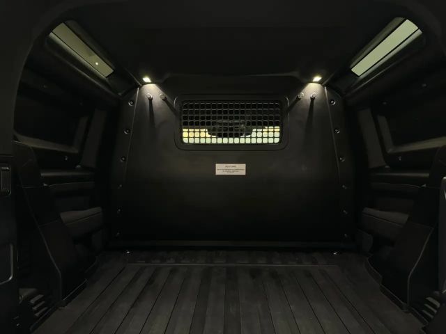 Land Rover Defender AWD D250 SE