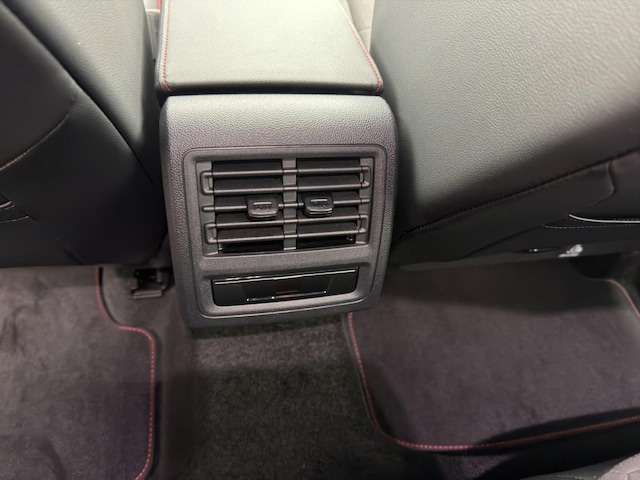 Volkswagen Golf 2.0 TSI DSG Golf VIII