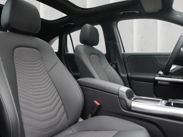 Mercedes-Benz EQA 300 4MATIC Progressive