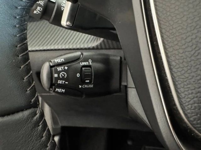 Peugeot 208 Allure Pack PureTech