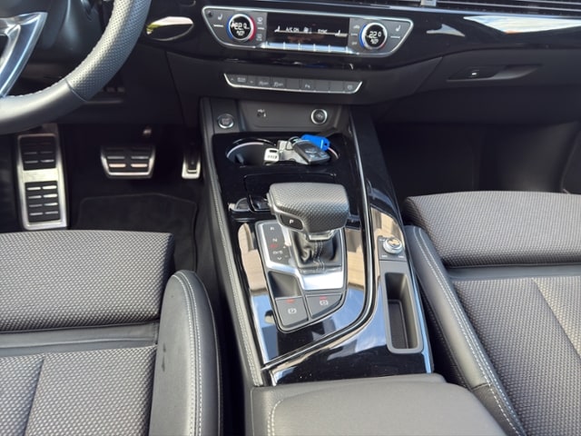 Audi A4 40 TFSI Avant S-Line S-Tronic