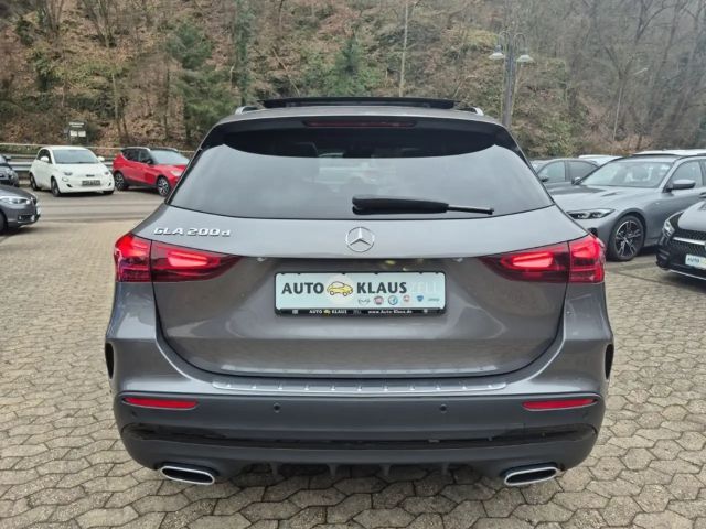 Mercedes-Benz GLA 200 AMG Line GLA 200 d