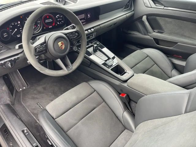 Porsche 911 4 Cabrio Carrera GTS