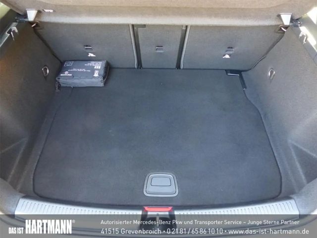 Mercedes-Benz A 180 AMG Line