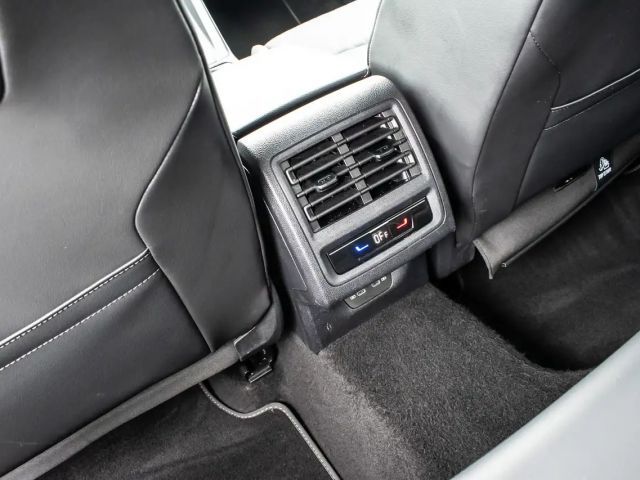 Volkswagen Golf DSG Life Variant