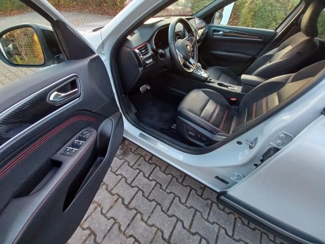 Renault Arkana E-Tech Hybrid RS