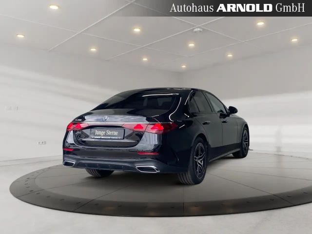 Mercedes-Benz E 200 AMG Line Sedan