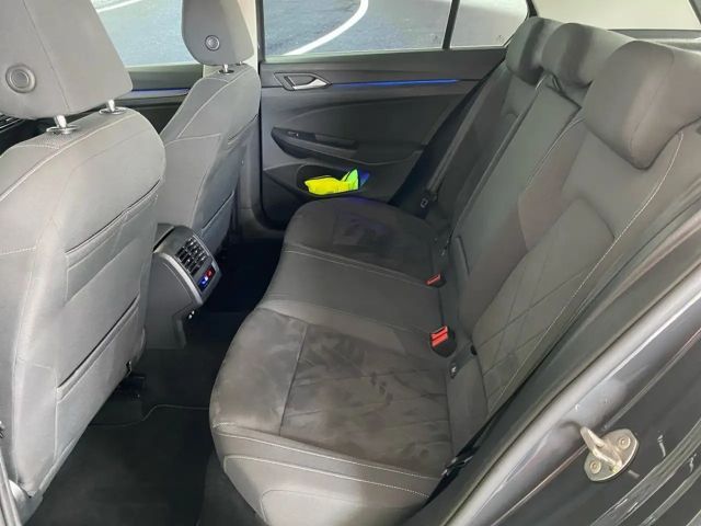 Volkswagen Golf Style eHybrid