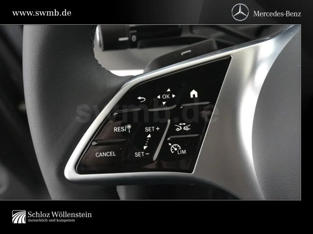 Mercedes-Benz C 180 AVANTGARDE Sedan