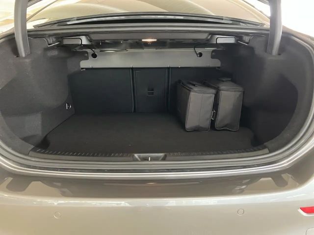 Mercedes-Benz A 250 A 250 e AMG Line