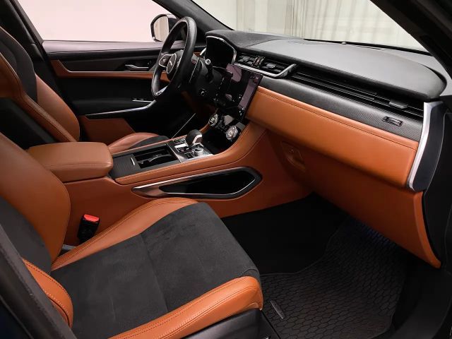 Jaguar F-Pace AWD SVR