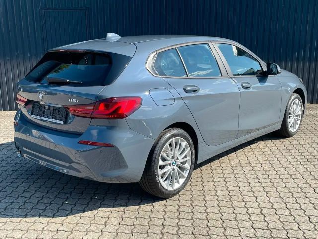 BMW 116 116i 5-deurs Sedan