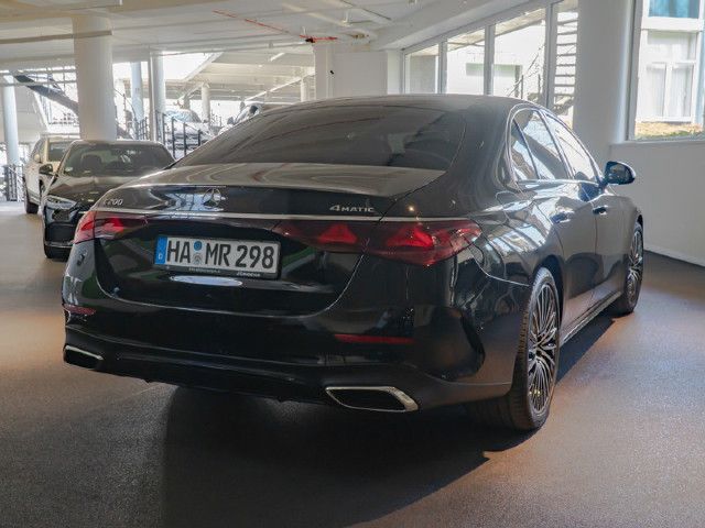 Mercedes-Benz E 200 4MATIC Sedan