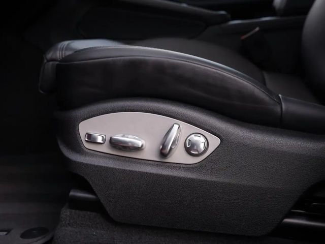 Porsche Macan LED-Pano-Luft-Bose-Chrono-Leder-21"