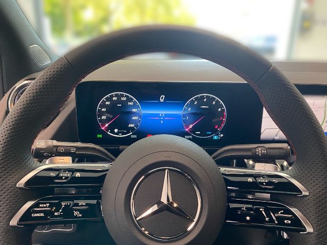 Mercedes-Benz B 200 Sedan