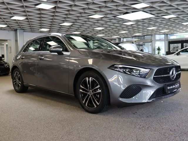 Mercedes-Benz A 180 Progressive