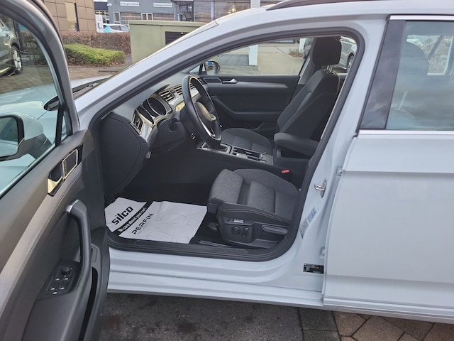 Volkswagen Passat 1.5 TSI Business Variant