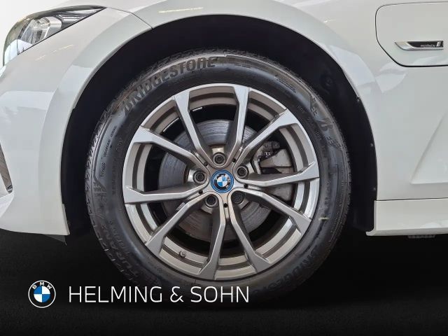 BMW 330 330e Touring