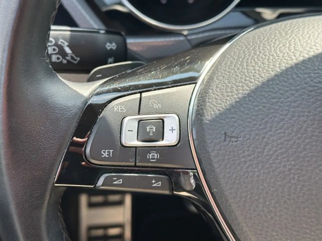 Volkswagen Touran 1.5 TSI DSG