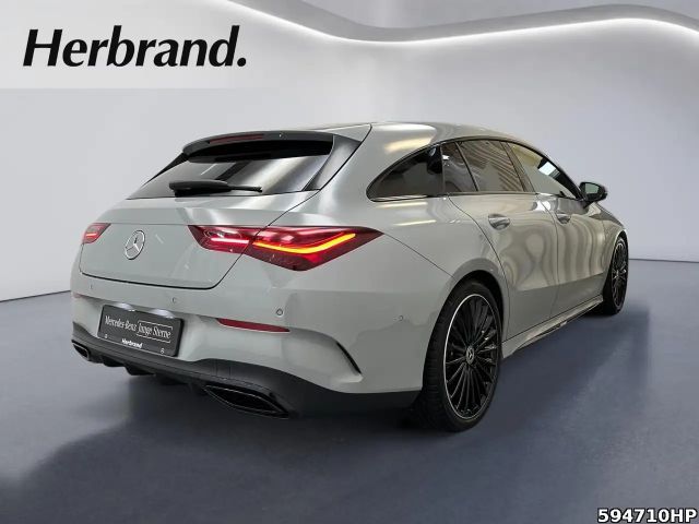 Mercedes-Benz CLA 200 AMG Line