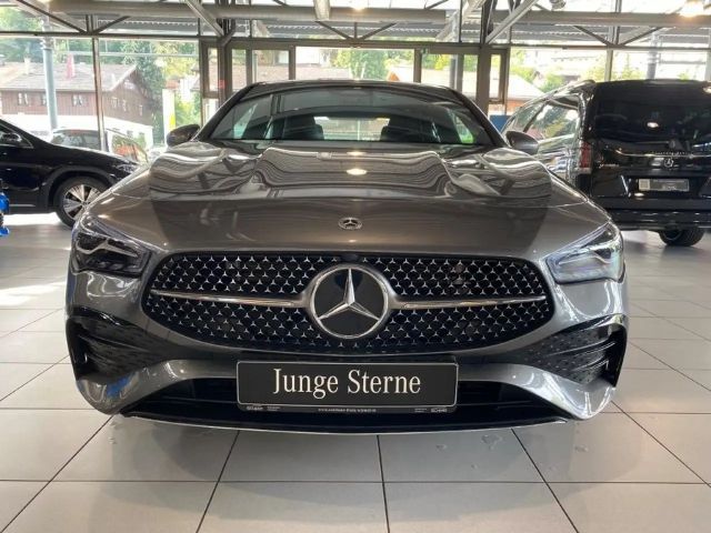 Mercedes-Benz CLA 200 AMG Line Coupé