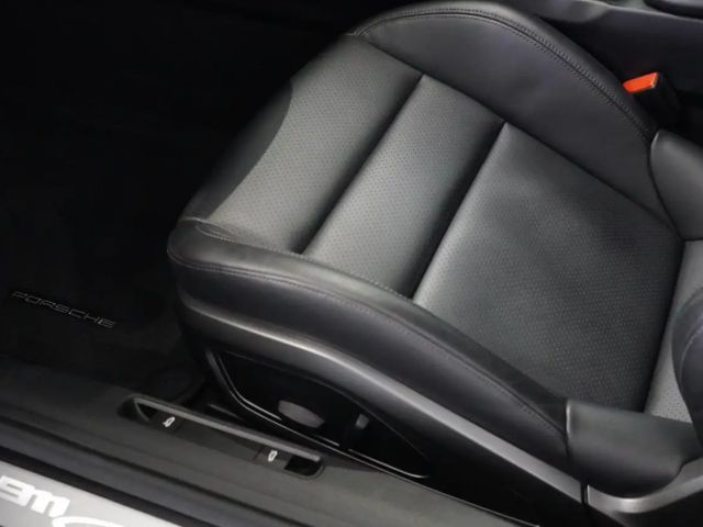 Porsche 911 4 Carrera Coupé