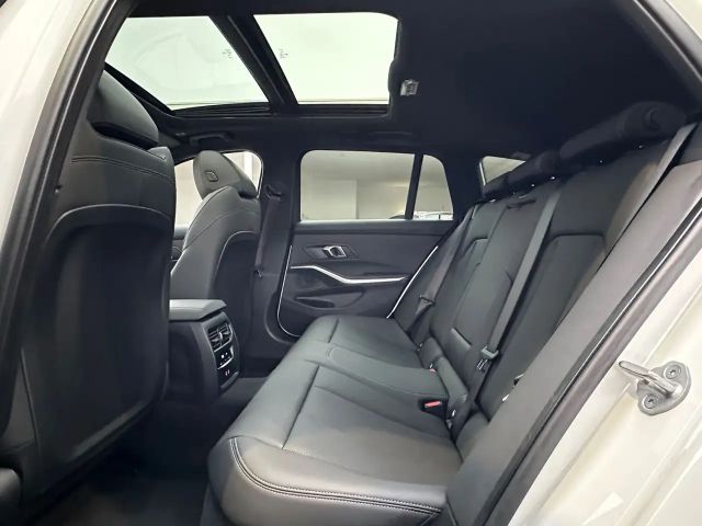 BMW 320 320d M-Sport Touring xDrive