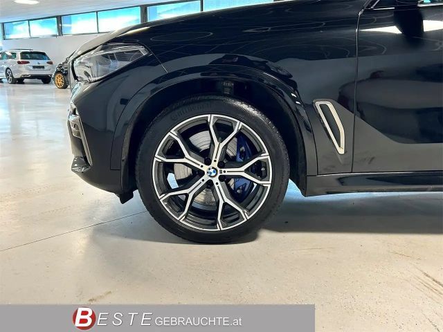 BMW X5 M50i