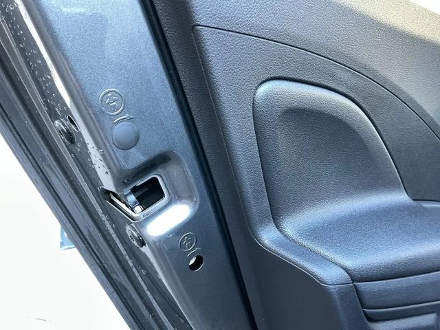 Skoda Fabia Essence TSI