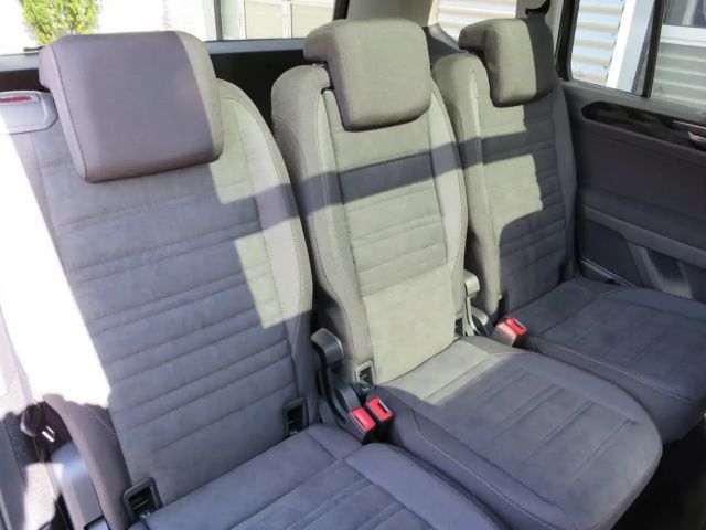 Volkswagen Touran 1.5 TSI DSG Highline