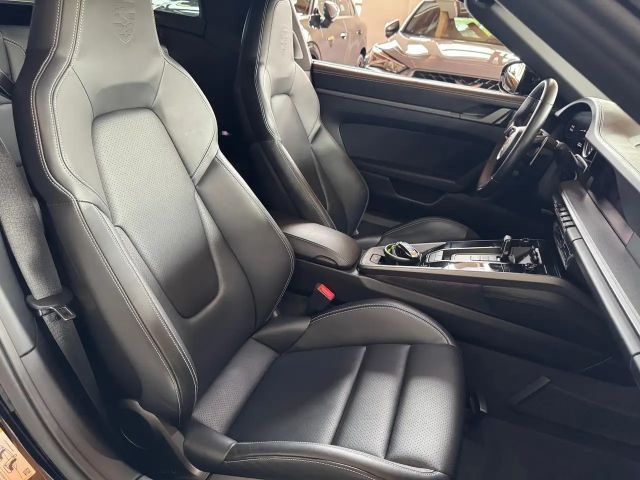 Porsche 911 4S Coupé Targa