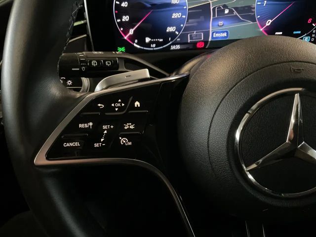 Mercedes-Benz E 220 AVANTGARDE E 220 d Estate