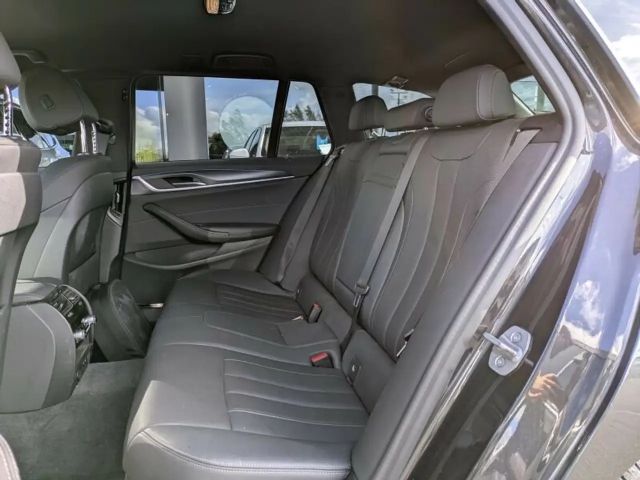 BMW 530 530e M-Sport Touring xDrive