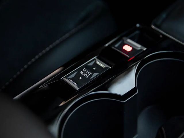 Peugeot 2008 100 PK MT6 | 360° Camera | Keyless | Dodehoekde...