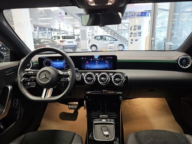 Mercedes-Benz CLA 180 AMG Line