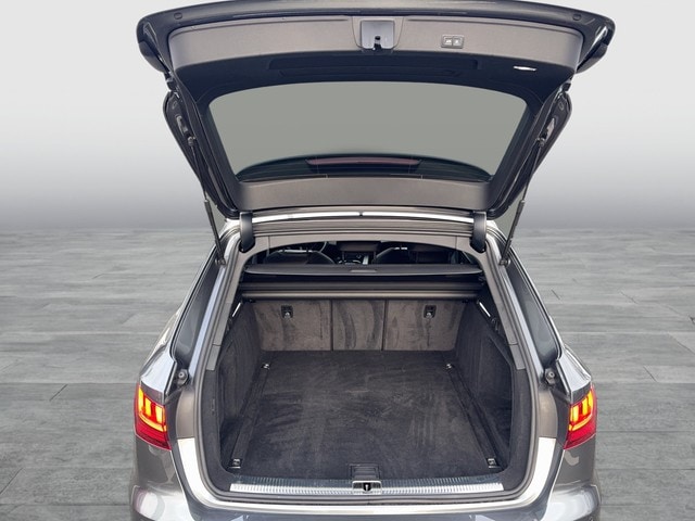 Audi A4 40 TDI Avant S-Line S-Tronic