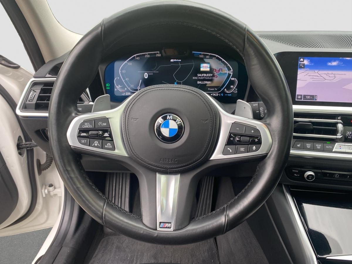 BMW 330 330e Touring iperformance