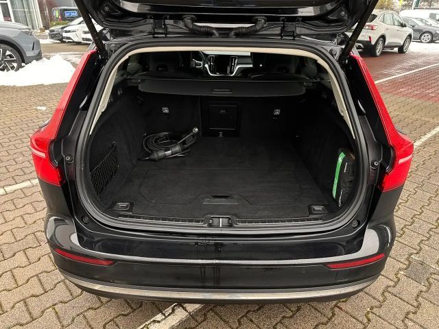 Volvo V60 AWD Core Recharge T6