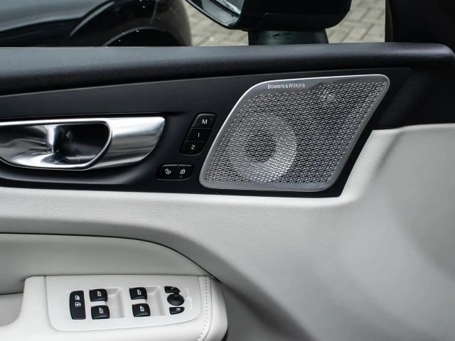 Volvo XC60 AWD Dark T8 Ultra