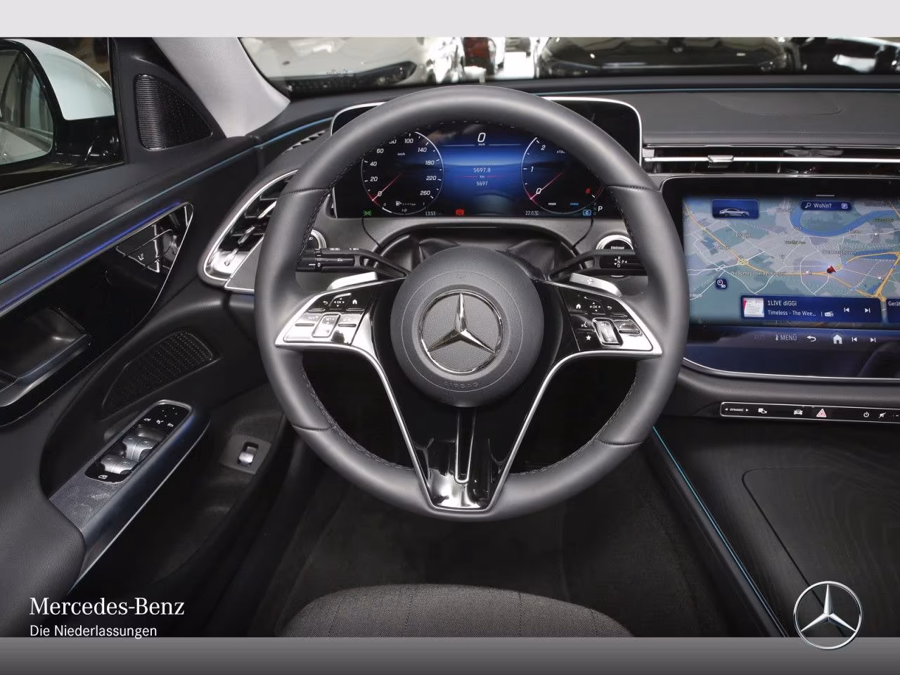 Mercedes-Benz E 220 AVANTGARDE E 220 d Sedan