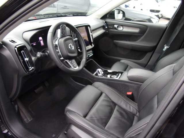 Volvo XC40 Dark Plus