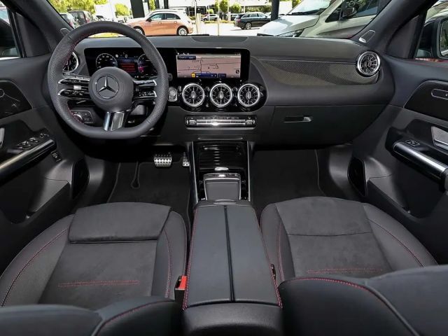 Mercedes-Benz GLA 200 AMG Line