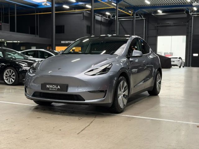 Tesla Model Y AWD Long Range