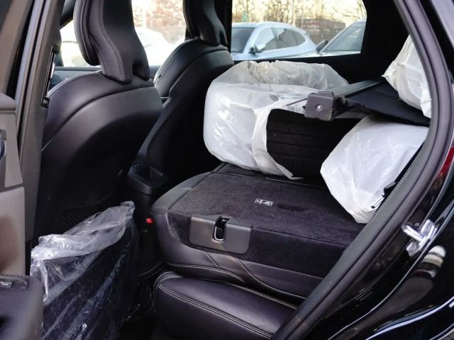 Volvo XC60 AWD R-Design Recharge