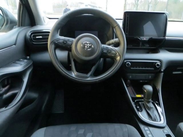 Toyota Yaris Hatchback Hybride Team D